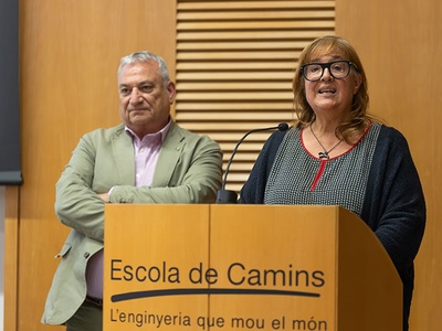 Emiliana Marqués i José Miguel Quiñones, representants del PTGAS, en un moment de la seva intervenció
