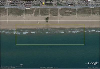 Imatge de satèl·lit (obtinguda de Google Earth) de la platja de Castelldefels