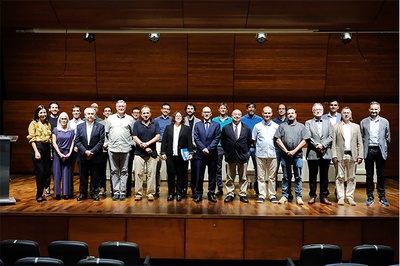 Alguns dels membres del CITCEA, acompanyats per autoritats de la UPC i la Generalitat de Catalunya