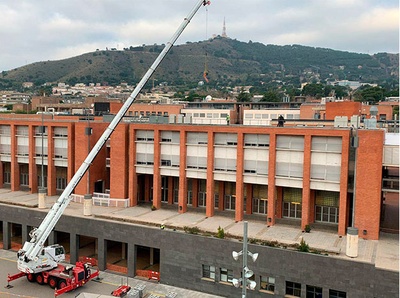 Comença la instal·lació de 510 mòduls fotovoltaics per produir electricitat al Campus Nord