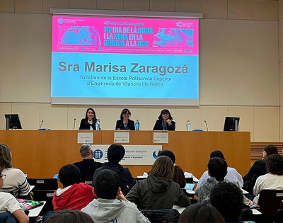 D'esquerra a dreta, la regidora d’Igualtat de l’Ajuntament de Vilanova i la Geltrú, Gisela Vargas; la vicerectora de Responsabilitat Social i Igualtat de la UPC, Ariadna Llorens, i la directora de l'EPSEVG, Marisa Zaragozá