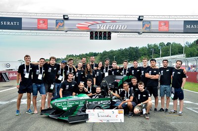 Els equips Formula Student de la UPC tanquen la temporada amb bons resultats