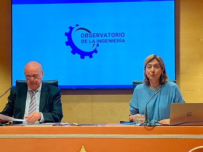José Oriol Sala, president de l'OIE i president honorari de Caixa d'Enginyers, i Marta Margarit, directora del projecte, durant la presentació de l'informe, a Madrid