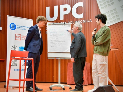 El cuiner Ferran Adrià ha fet partíceps de la seva xerrada a estudiants de la UPC