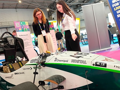 El vehicle de l'equip ecoRacing de l'ESEIAAT també s'exposa a la fira