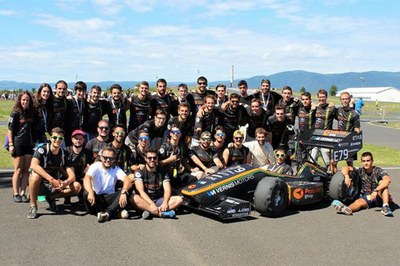 L’equip de l’e-Tech Racing presenta l’ETR-04, el nou monoplaça de la UPC-EEBE