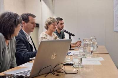 La investigadora de l'EEBE Elsa Pastor presenta el projecte FIREPRIME