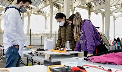 La UPC converteix el Fòrum en un laboratori STEAM per a més d’un miler d’alumnes d’ESO i batxillerat