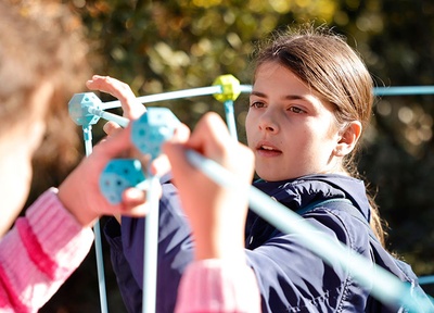 Alumnes de primària, a les activitats programades a l’STEAM Park Güell