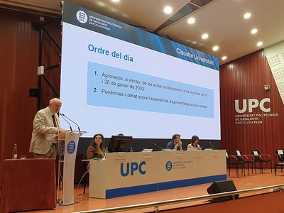 El rector de la UPC, Daniel Crespo, ha obert la sessió del del 4 d'octubre del Claustre Universitari