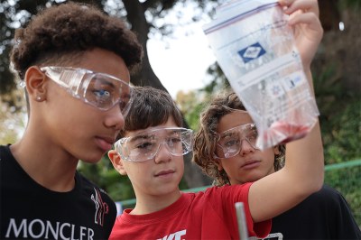 Un grup d'alumnes en una de les activitats realitzades