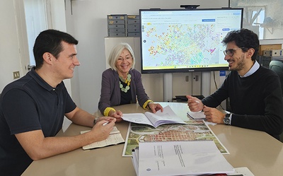 L'equip de recerca. D'esquerra a dreta: Carlos Alonso, Helena Coch i Aldo Moccia