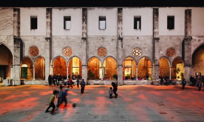 P158 Playing between lights and shadows.jpg