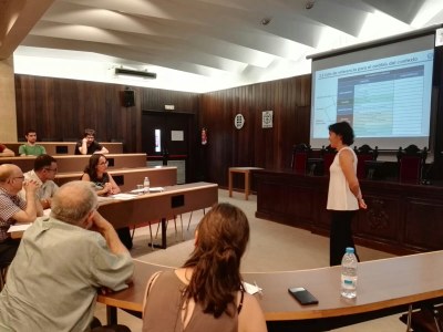 La profesora Elena Blanco lee su Tesis Doctoral