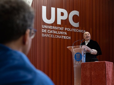 Rector Francesc Torres during his speech praising Oriol Vinyals’ career