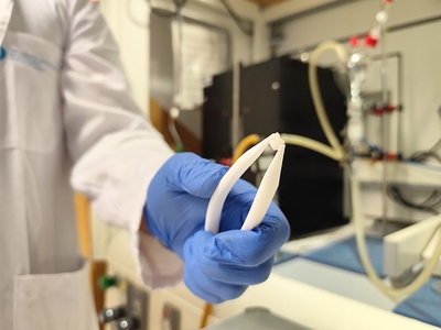 One of the catalysts developed, in this case in the form of ultra-porous cubes