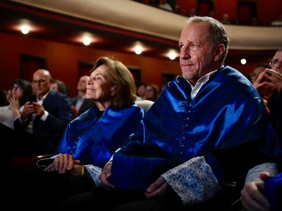 Sylvia A. Earle with Michel André during the ceremony, in the Teatre Principal of Vilanova i la Geltrú