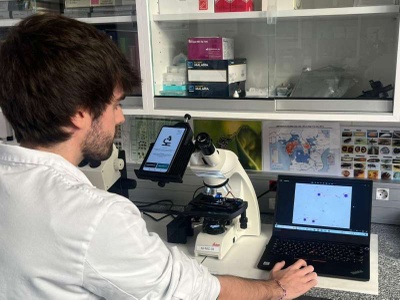 Researcher Carles Rubio with iMAGING