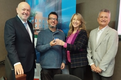 De izquierda a derecha, el rector Daniel Crespo, la presidenta del Consejo Social, Montserrat Guàrdia, y el decano de la FIB, Josep Fernández Ruzafa