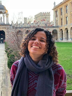La investigadora del Departamento de Matemáticas Gissell Estrada