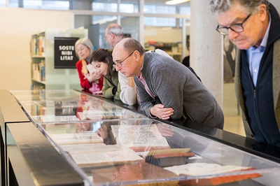 Donación de la colección de libros de arte y arquitectura de Manuel Ribas i Piera a la Biblioteca de la UPC-ETSAB