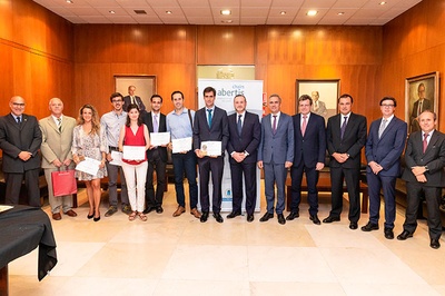 Dos estudiantes de la UPC, premiados por la Cátedra Abertis