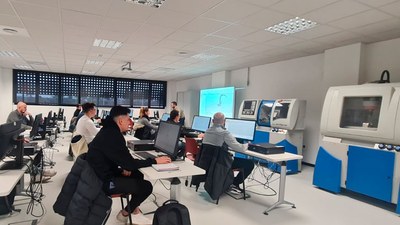 Actividad docente en una aula del Campus FPCAT-UPC de la Movilidad Sostenible (Martorell)