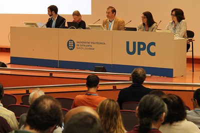 El Claustro Universitario debate el Plan de actuación 2018-2021 y aprueba una declaración en defensa de los derechos civiles
