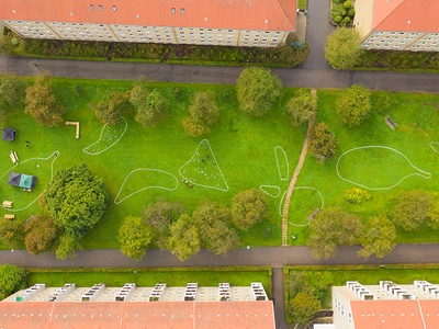 Imagen donde se ven los canales de drenaje del Parque de Grønningen