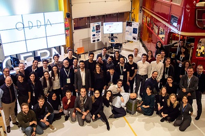 Estudiantes de la UPC, Esade, y el IED han presentado en el CERN prototipos y soluciones para mejorar la movilidad urbana
