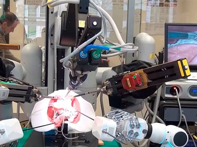 Brazos robóticos para uso en hospitales