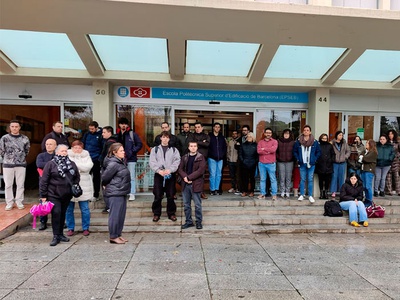 Imagen del minuto de silencio en la Escuela Politécnica Superior de Ingeniería de Edificación de Barcelona (EPSEB)