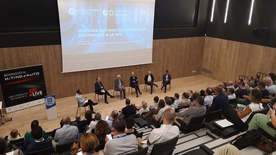 Foto de la mesa redonda