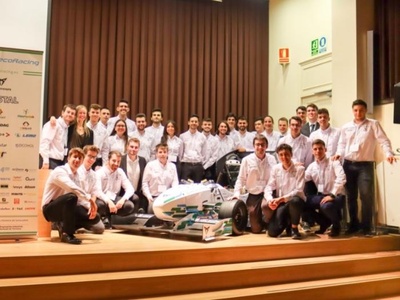 El equipo UPC ecoRacing de la ESEIAAT, en la presentación del ecoRD 2022