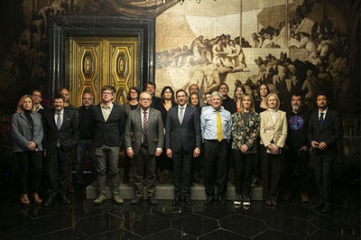 Foto de grupo de las personas premiadas