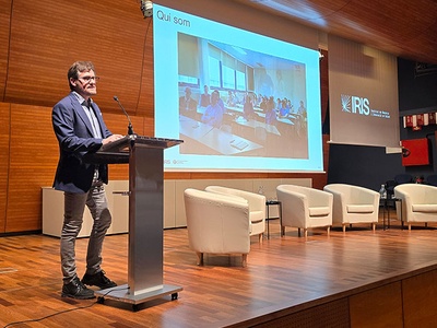 La investigadora Clara Prats, del grupo de investigación BIOCOM-SC y miembro del equipo directivo del IRIS