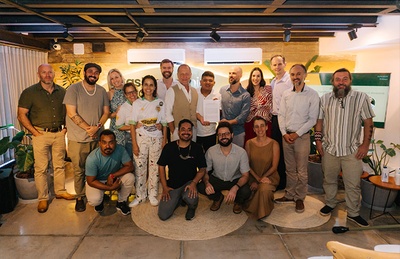 Representantes de las entidades que han firmado la Declaración de Mamirauá, presentada en la COP30