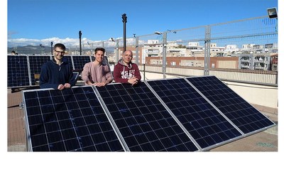 Un proyecto sobre el control de una silla de ruedas que funciona por medio del parpadeo gana el 19º Premio UPC para trabajos de bachillerato