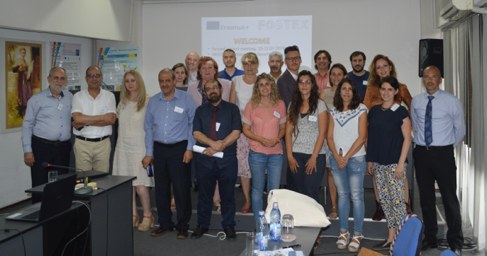 Imatge de Membres del consorci del projecte FOSTEX visitant els laboratoris del INCDTP